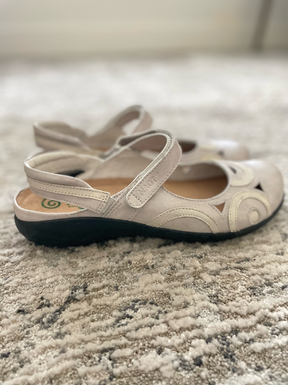 Naot Womens Rongo Mary Jane Shoes Sandals 41 Size 10 Pearl White Leather - Picture 3 of 9